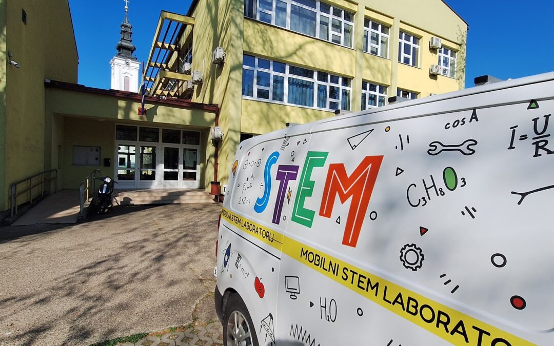 STEM mobilni laboratorij u našoj školi